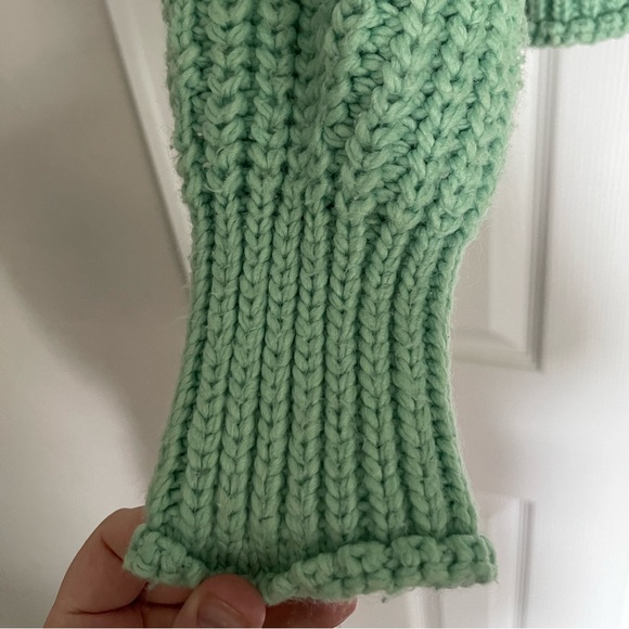 LIKE NEW H&M Mint Green Chunky Knit Sweater - Picture 8 of 9